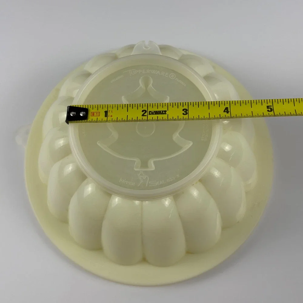 Vintage 1970s Tupperware Jel-N-Serve Jello Mold Set Sheer Cream 6 Piece
